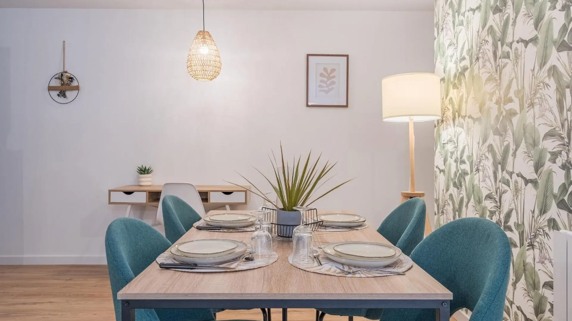 Appartement T3 Tropical Avec Parking Gratuit, Terrasse Et Wifi à Toulouse