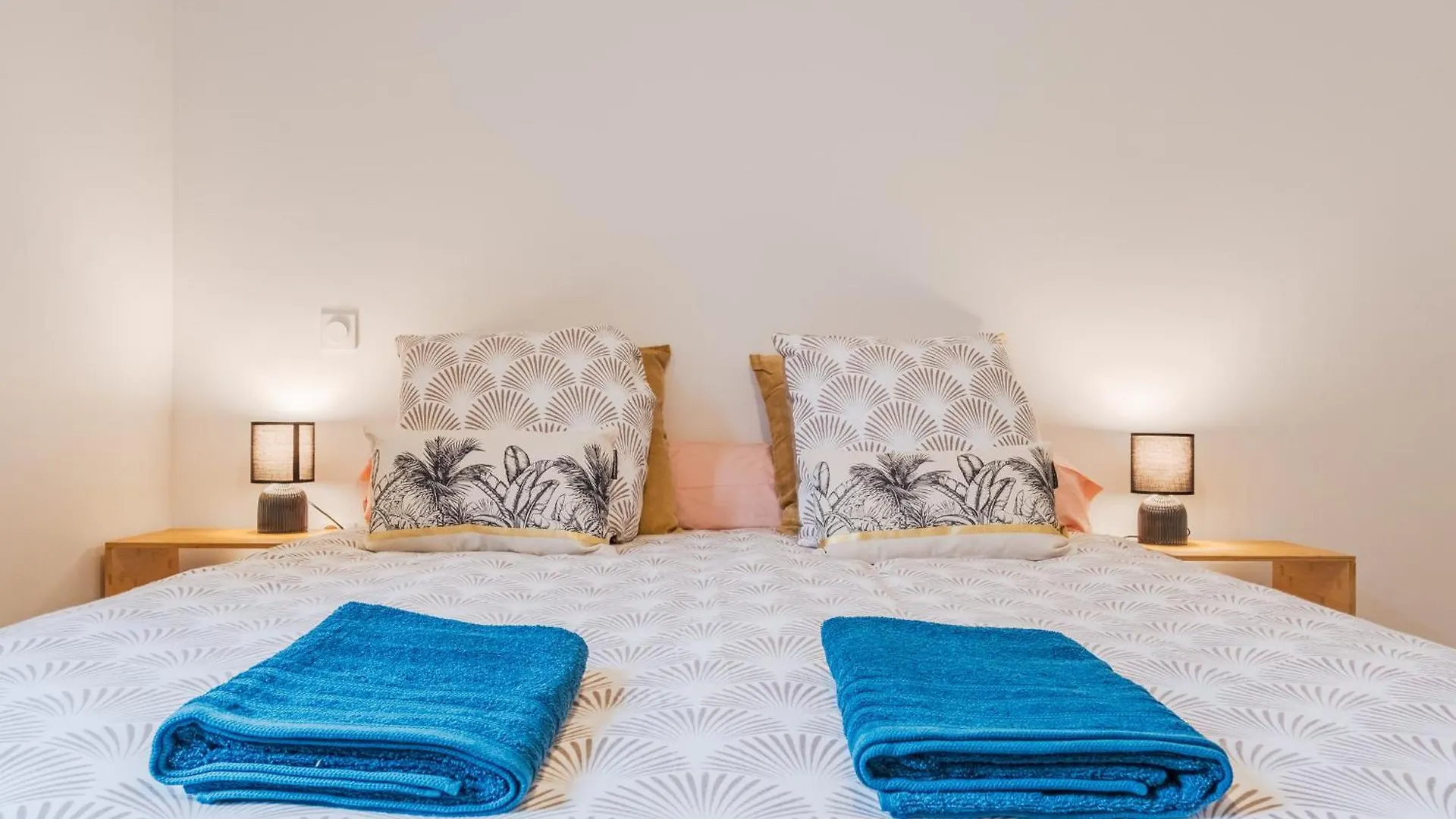 Appartement T3 Tropical Avec Parking Gratuit, Terrasse Et Wifi à Toulouse 0*,