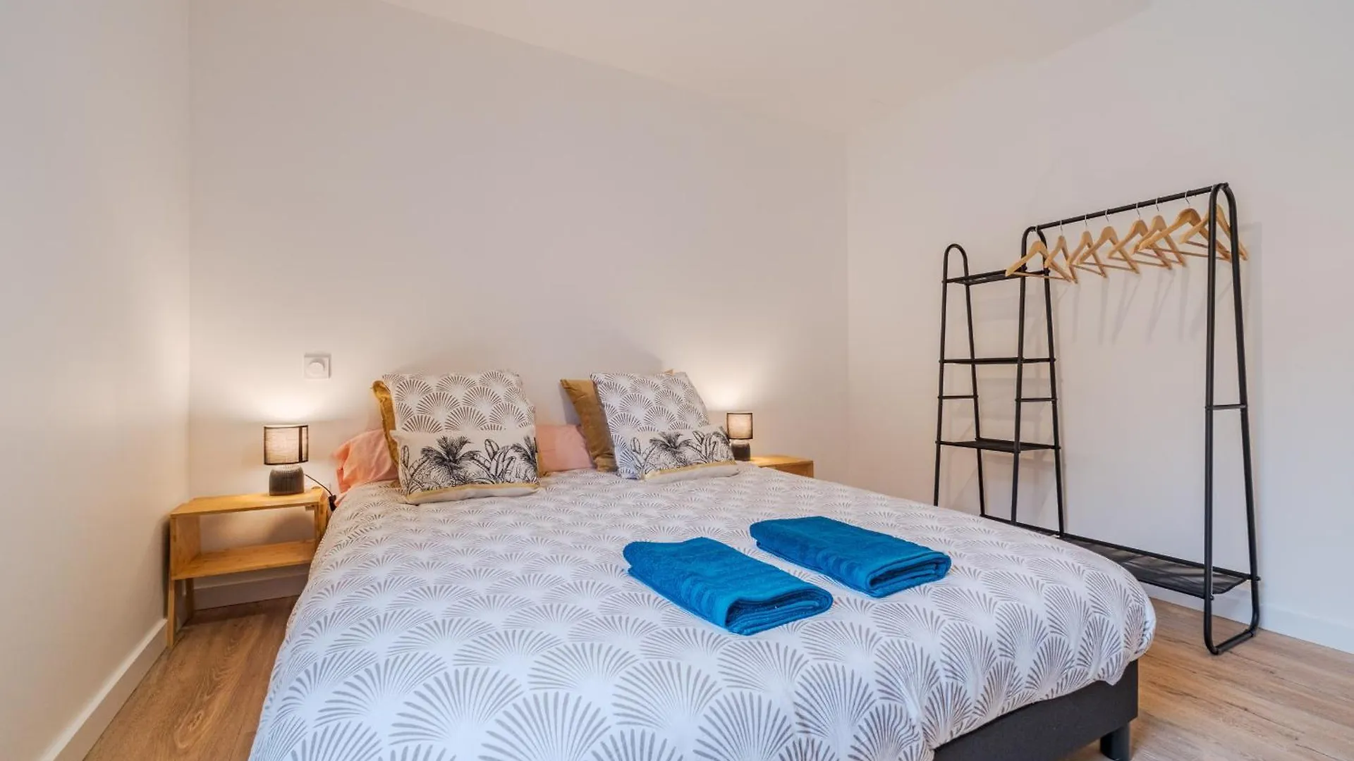Appartement T3 Tropical Avec Parking Gratuit, Terrasse Et Wifi à Toulouse France